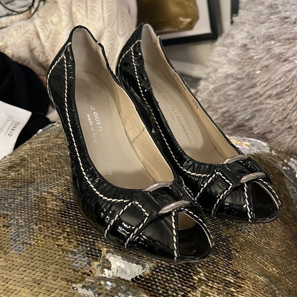D564004 AGL attilo giusti leombruni Italian patent  leather peep toe heels black